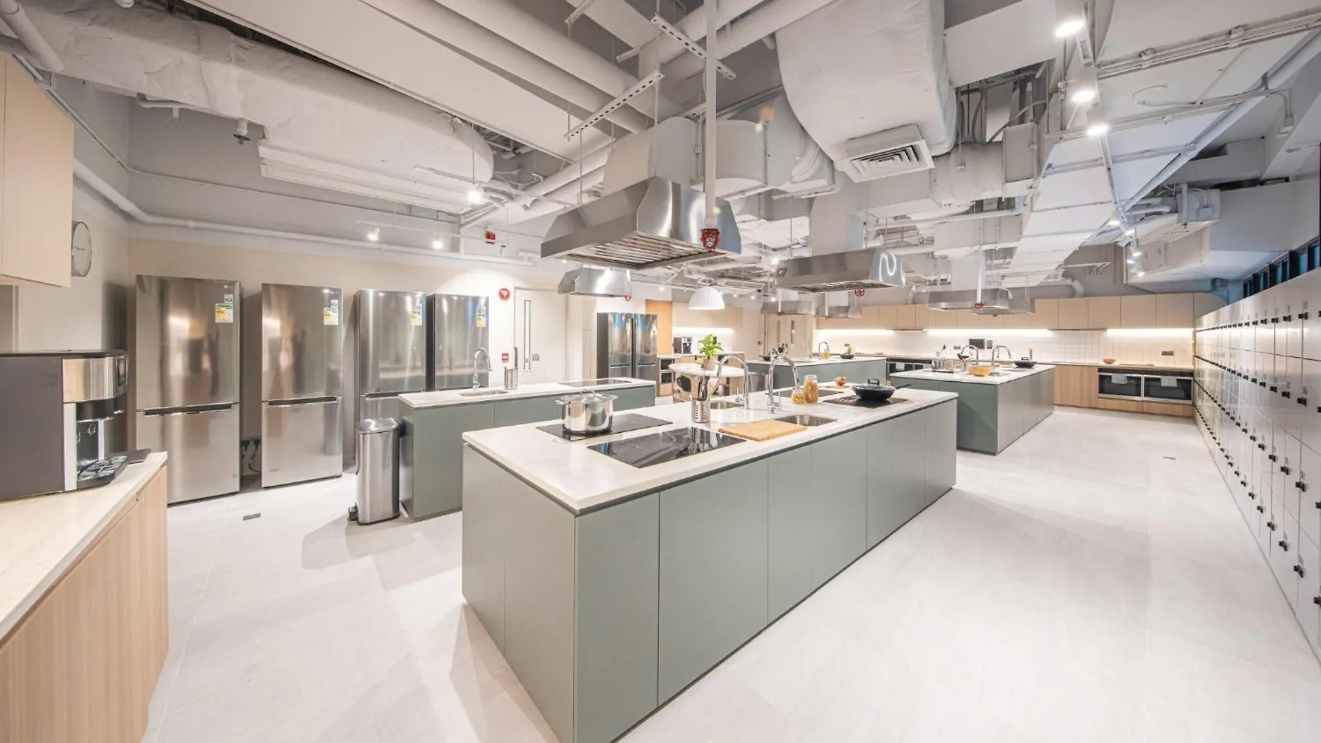 Weave Studios - Kowloon West Hong Kong Aparthotel